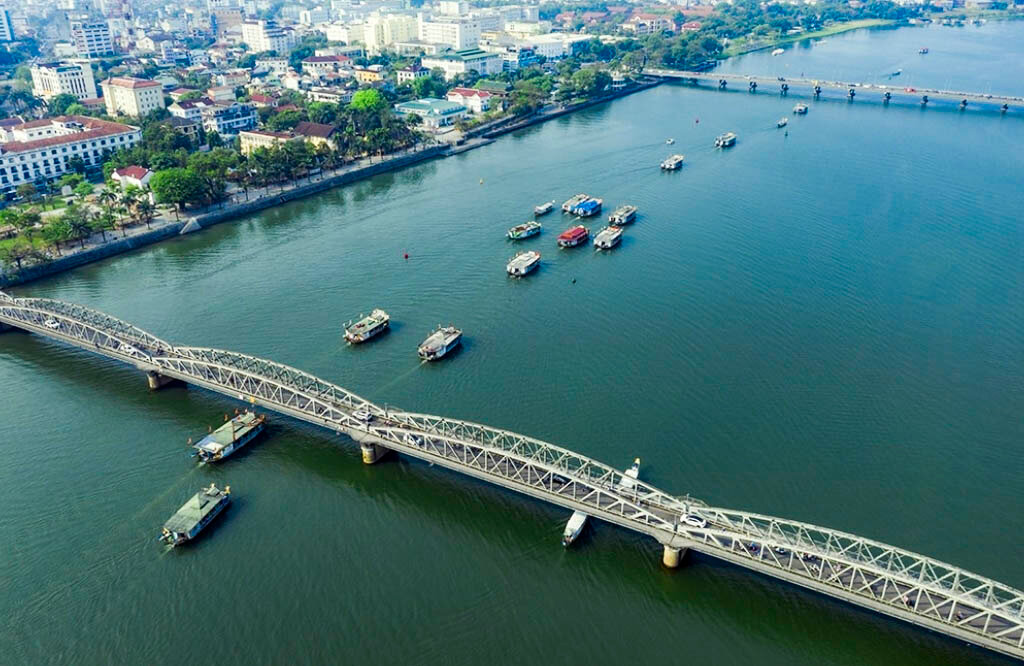 Begin your visa-prepared business day with Vietnam’s tranquil ambiance